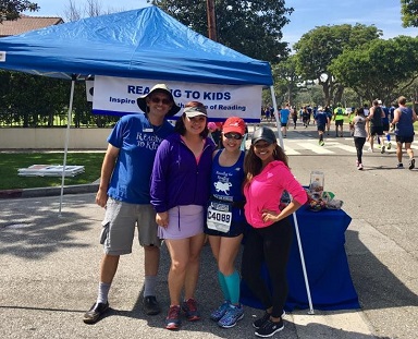 Reading to Kids LA Marathon cheer booth