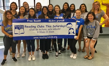 UCLA students volunteering at Politi Elementary