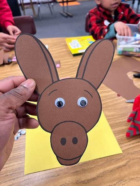 4th Grade craft at Charles White Elementary