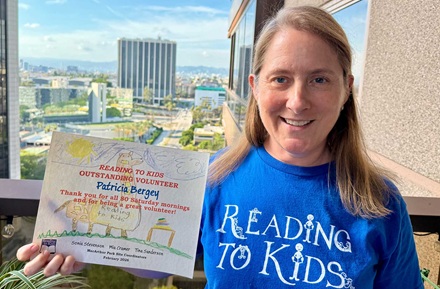Patricia Bergey with her 80th reading clubs milestone certificate