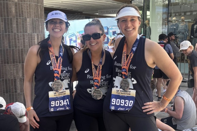 Team Reading to Kids runners